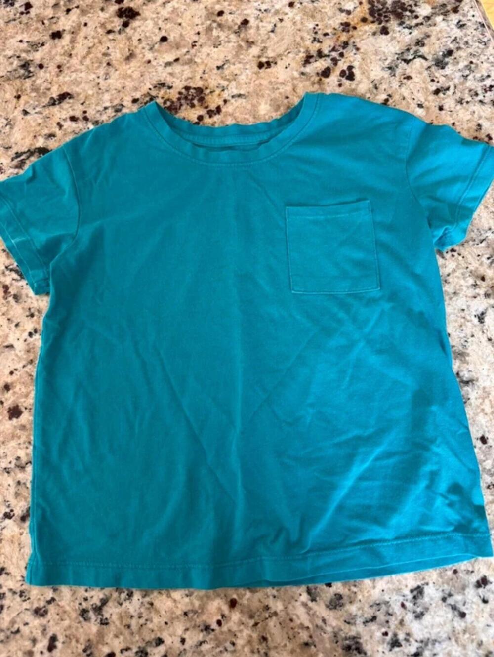 Cat & Jack short sleeve crop tee size medium